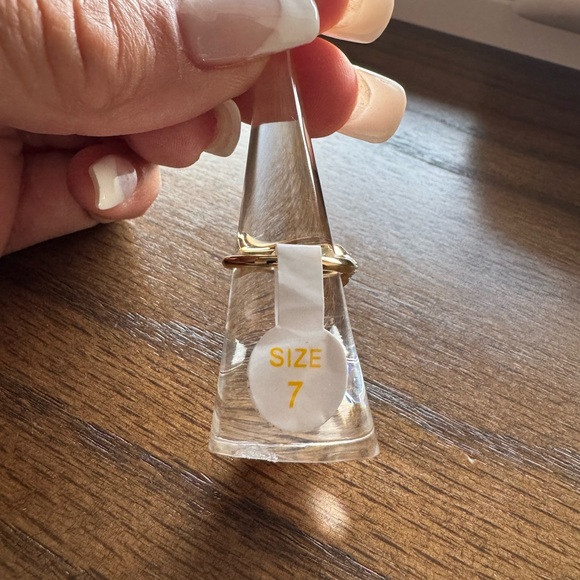 Elegant Gold Women's Ring with Aquamarine - Picture 3 of 7